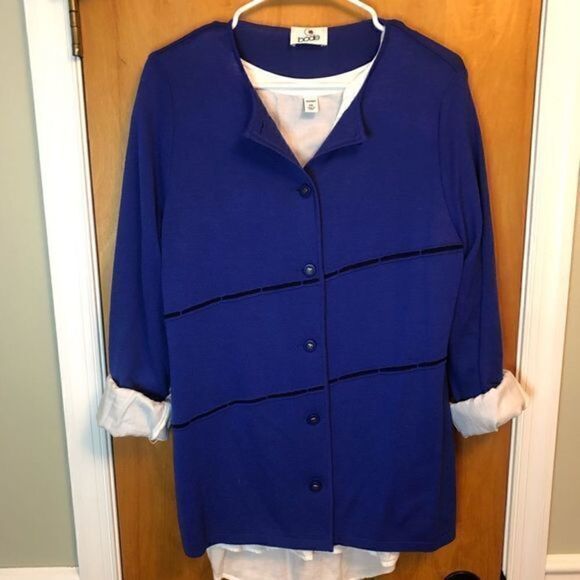 Chic Blue Button-Down Cardigan - Picture 5 of 8